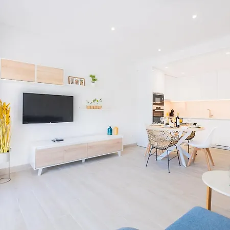 Tanta - Located At The Gates Of The Old Albufeira